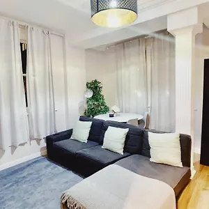  Apartment 3 Bed City Centre Serviced - Sleeps 7 United Kingdom