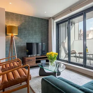 The Quadrant - The Larsen Apartment