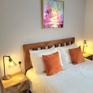 1 Merchants Gate - 2 Bedroom, With Private Parking Apartment