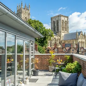 11 Stonegate Court Apartment